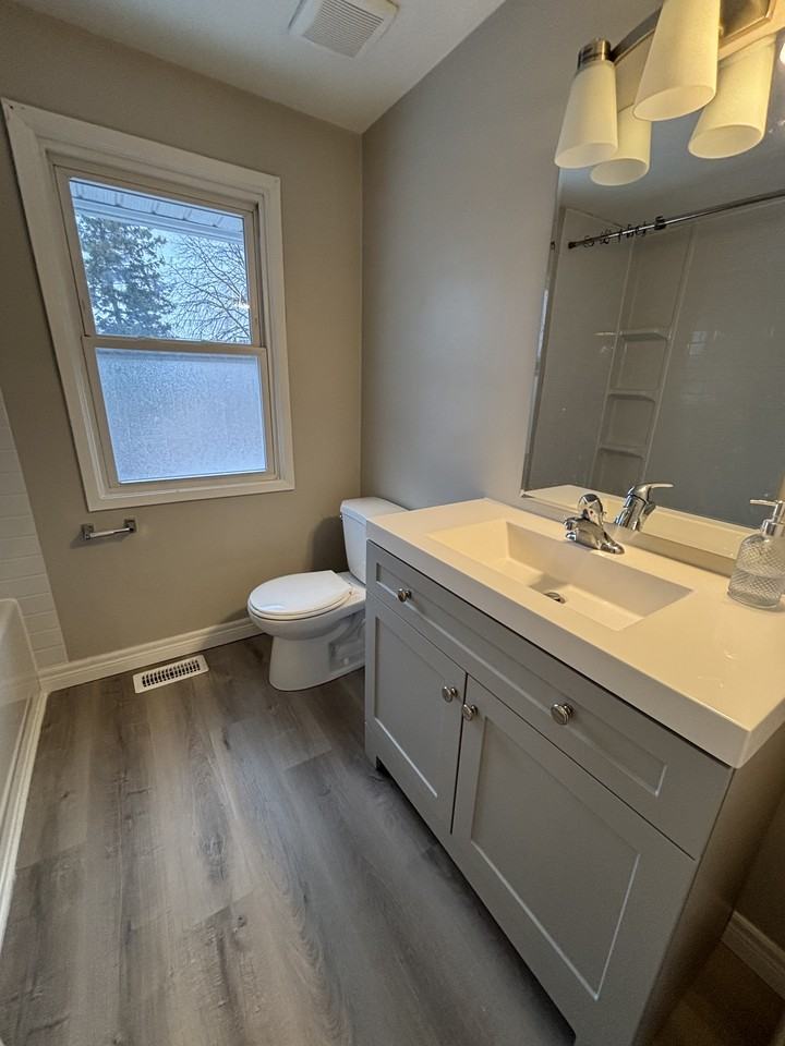 716 Indian Rd N #21 - Photo 5 of 10