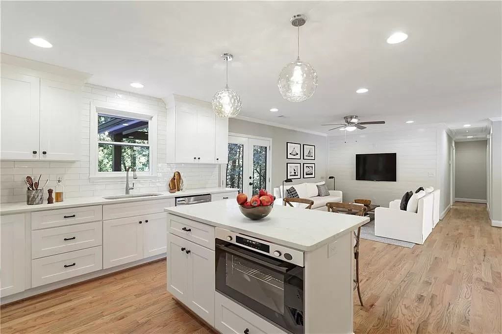 334 Michael Dr #NA - Photo 4 of 19