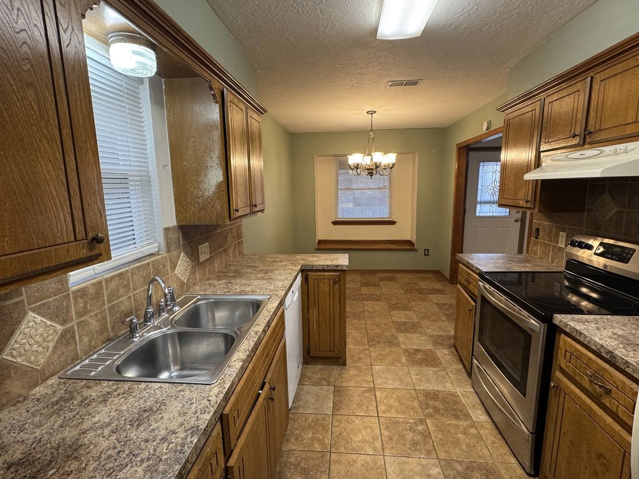 717 Nw 67th St #1 - Photo 4 of 10