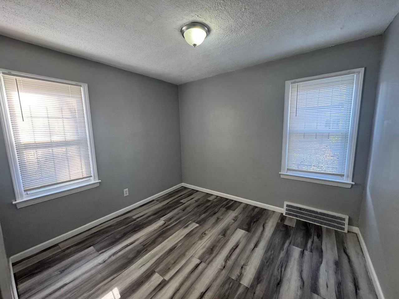 19821 Lyndon St #1 - Photo 4 of 10