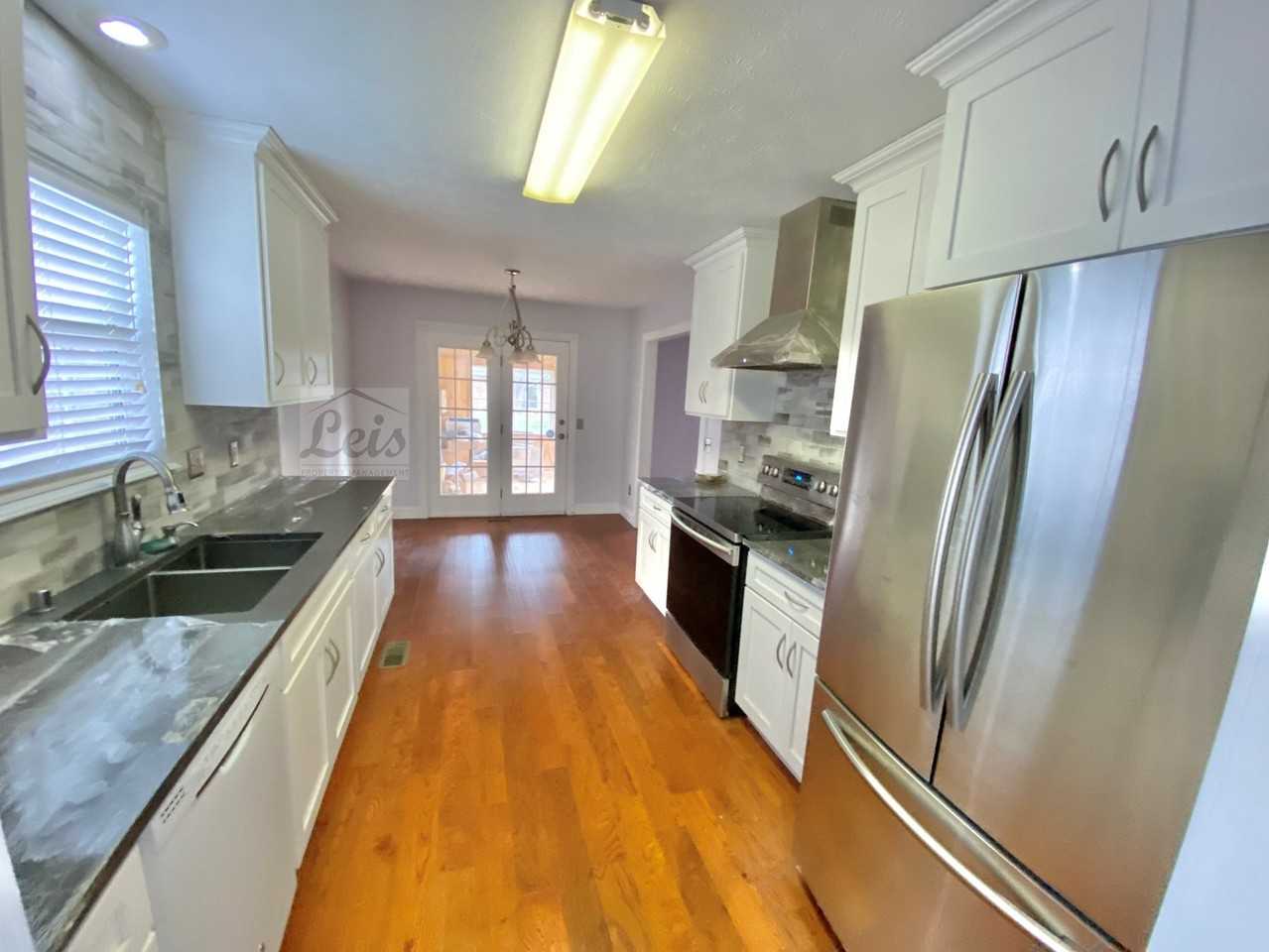 2517 New Castle Dr #1 - Photo 3 of 18