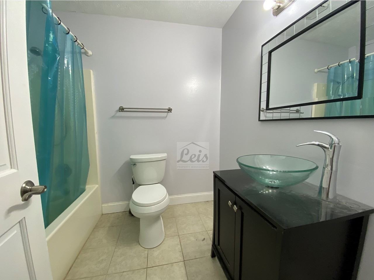 2517 New Castle Dr #1 - Photo 5 of 18