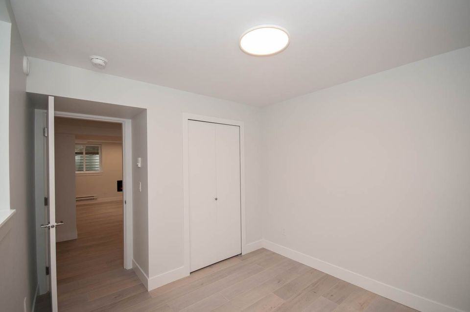 736 Alpine Court - Photo 6 of 10