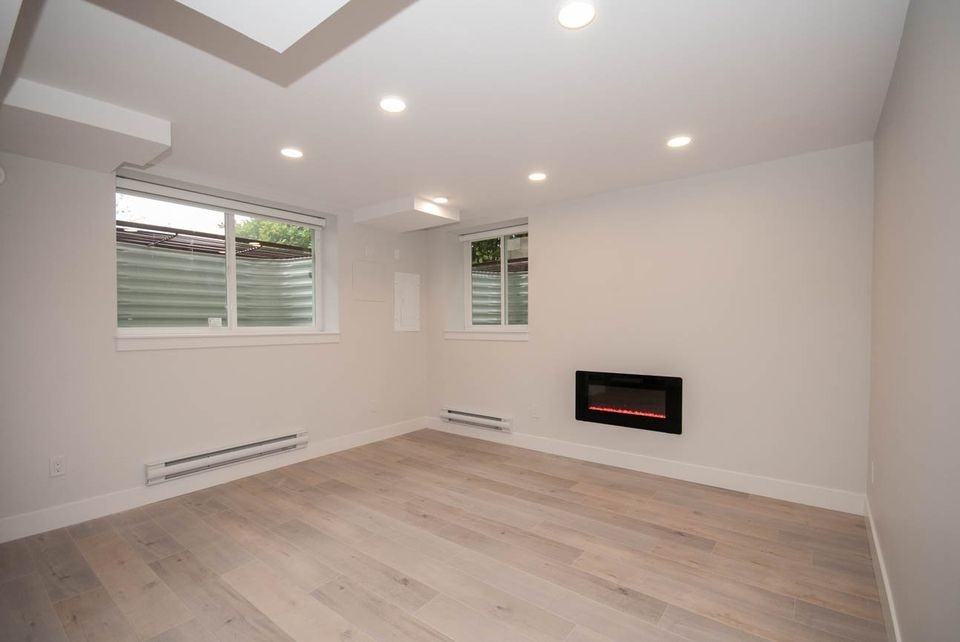 736 Alpine Court - Photo 7 of 10