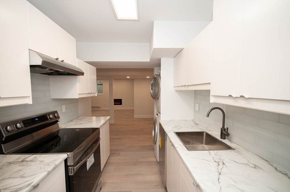 736 Alpine Court - Photo 4 of 10