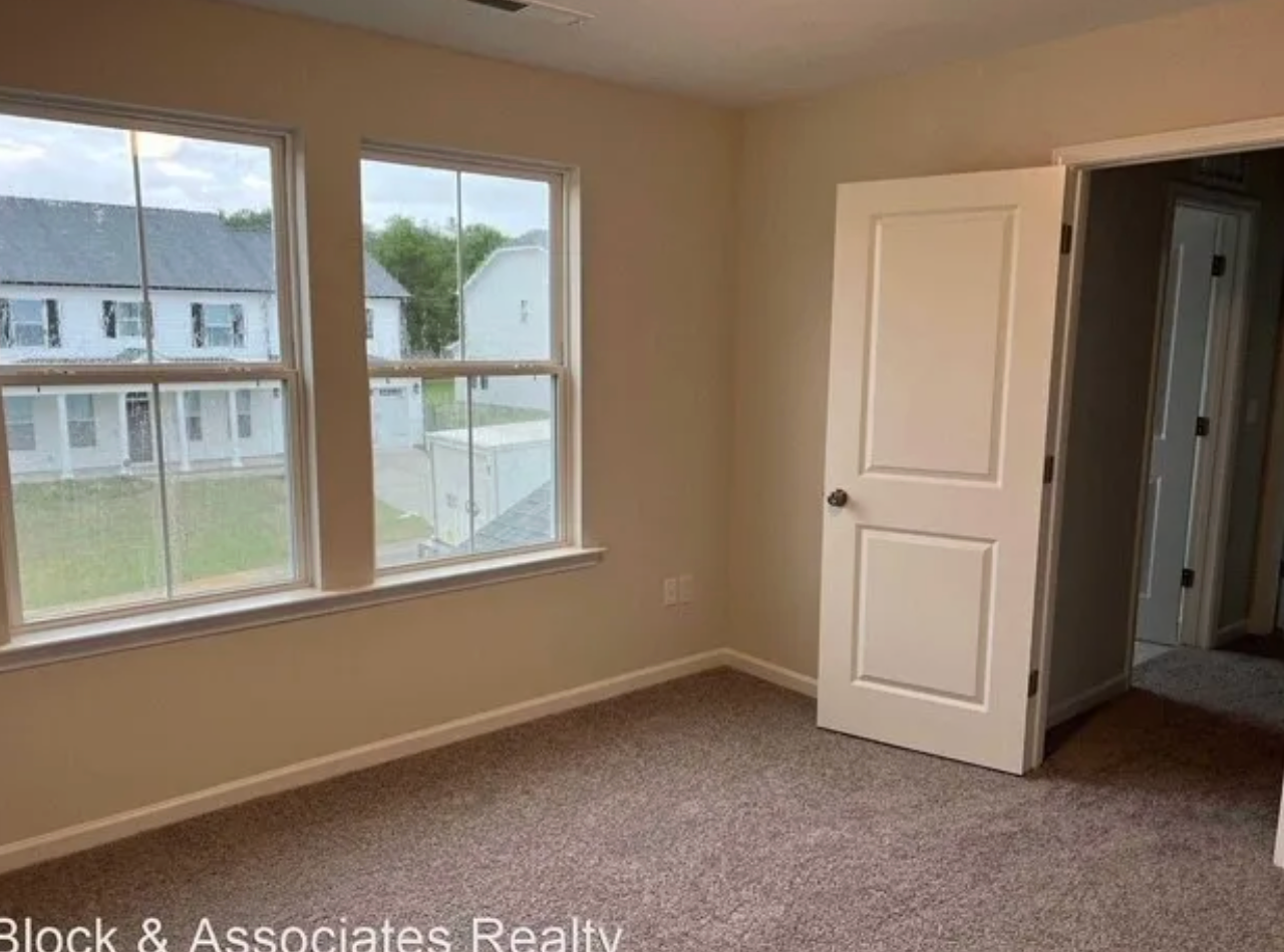 16 Hopper Cir - Photo 4 of 6