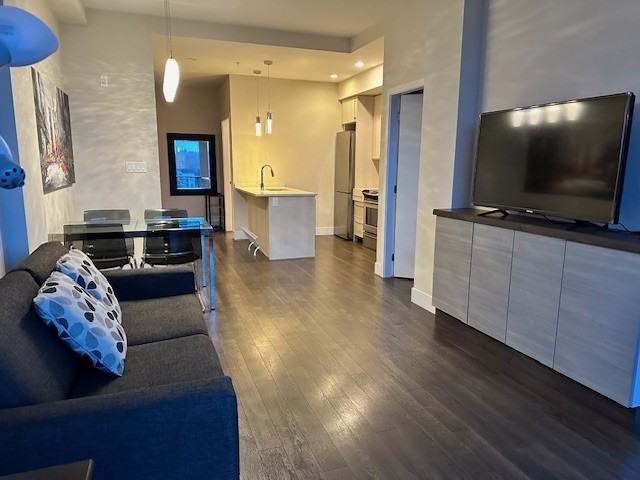 1090 Johnson St #1001 - Photo 4 of 16