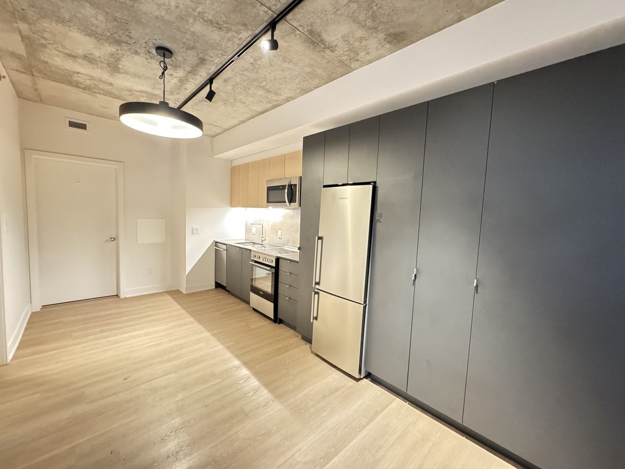 2114 Rue Sainte-Catherine Est #522 - Photo 4 of 18