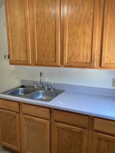 819 W 26th St #1 - Photo 4 of 12