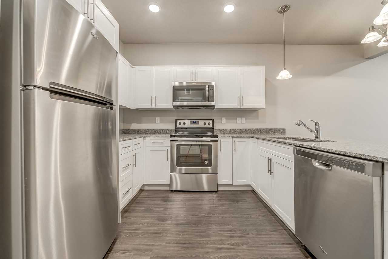 556 E 250 N #206 - Photo 2 of 26