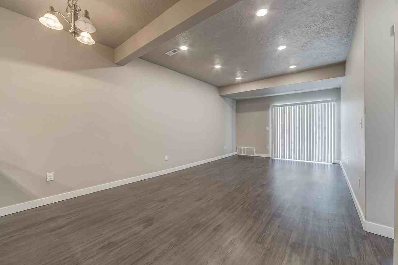 556 E 250 N #206 - Photo 5 of 26