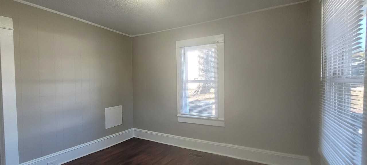 2021 Pine Bluff St #1 - Photo 4 of 12