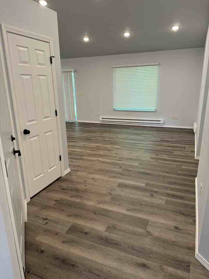 2479 Chestnut Dr - Photo 4 of 20