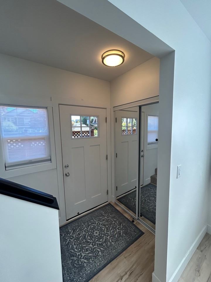 442 438-442 Montreal Street #438 - Photo 7 of 8