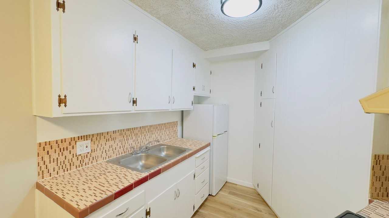 Airport Garden Apartments - Photo 3 of 6