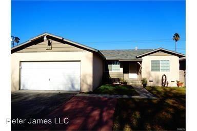 1115 Sandsprings Dr - Photo 2 of 33