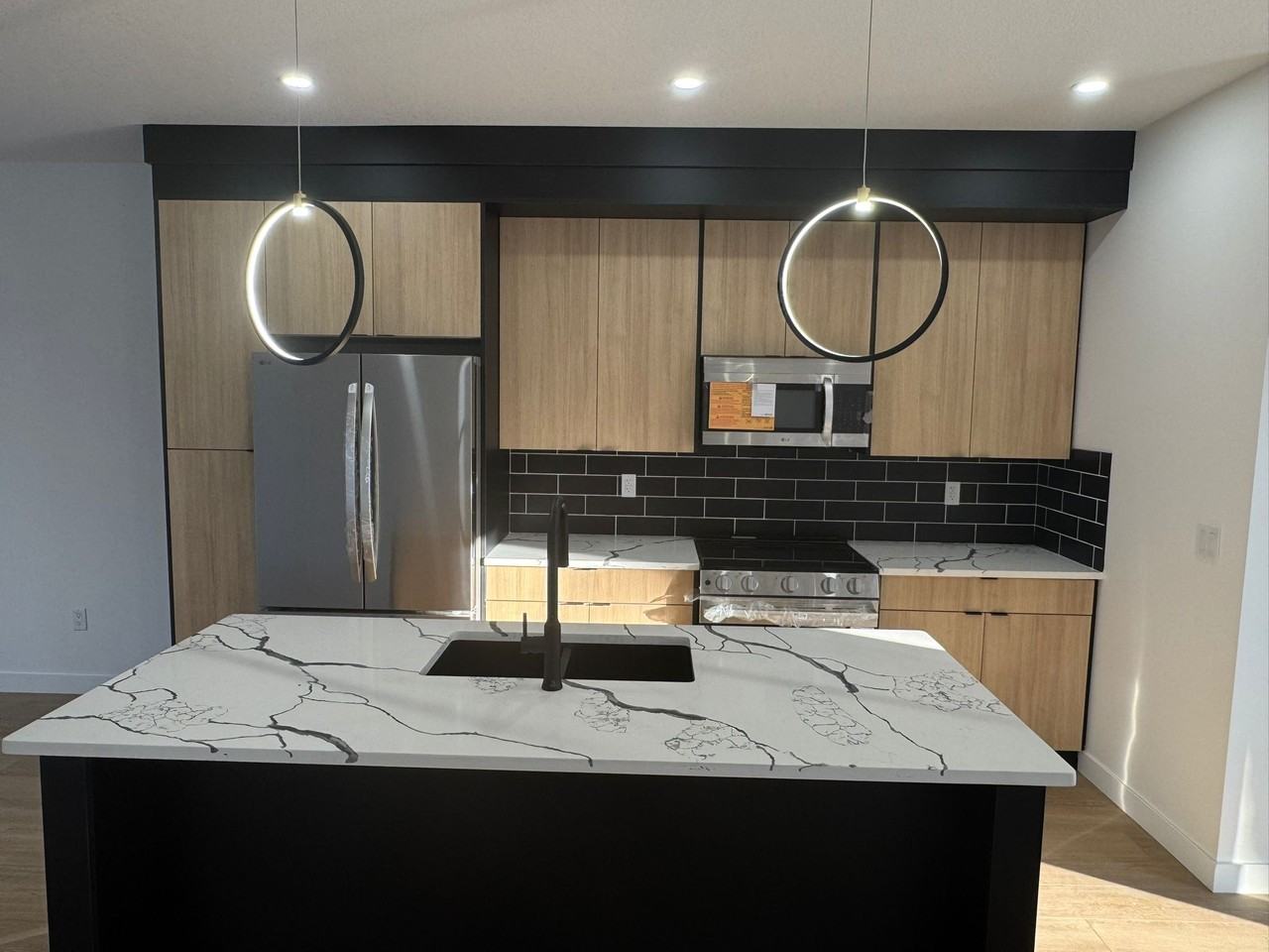 116 43 Ave Ne - Photo 7 of 22