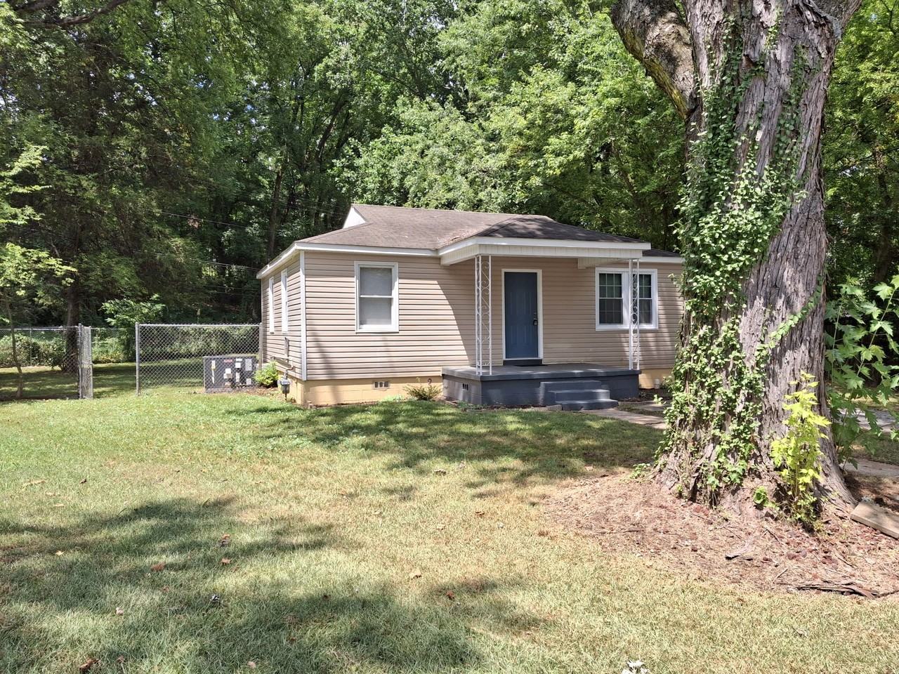 825 Crestline Cir Nw #1 - Photo 2 of 13