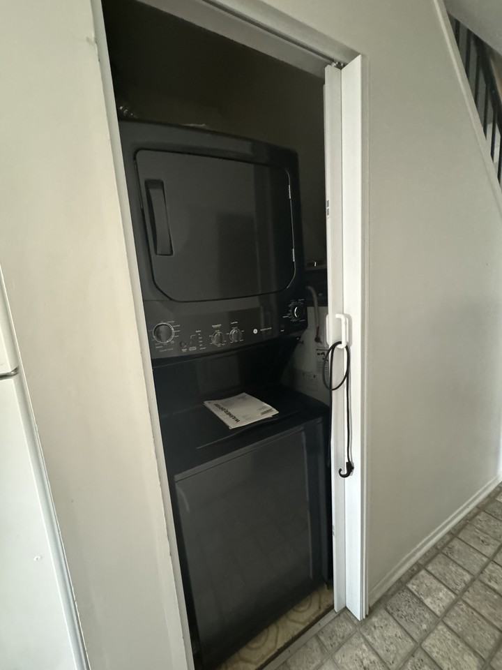 24 Townline Rd E - Photo 3 of 15