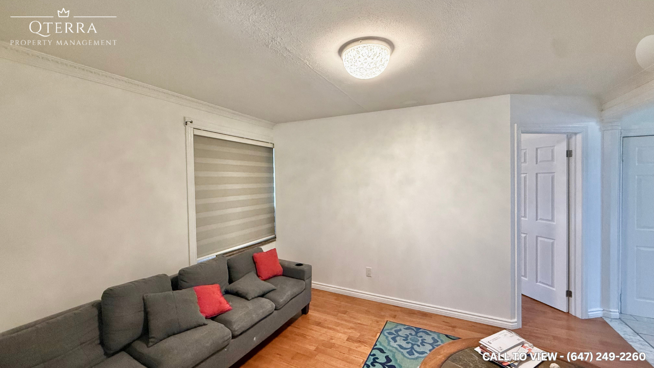 7101 Minotola Ave, Mississauga, Ontario L4T 2S9 - Photo 4 of 12