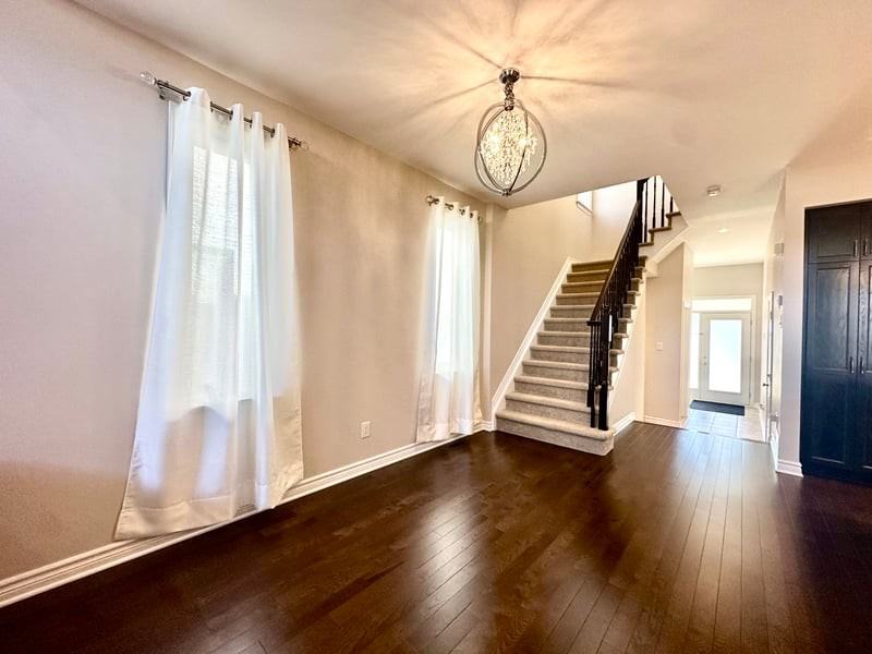 529 Rowers Way - Photo 2 of 14