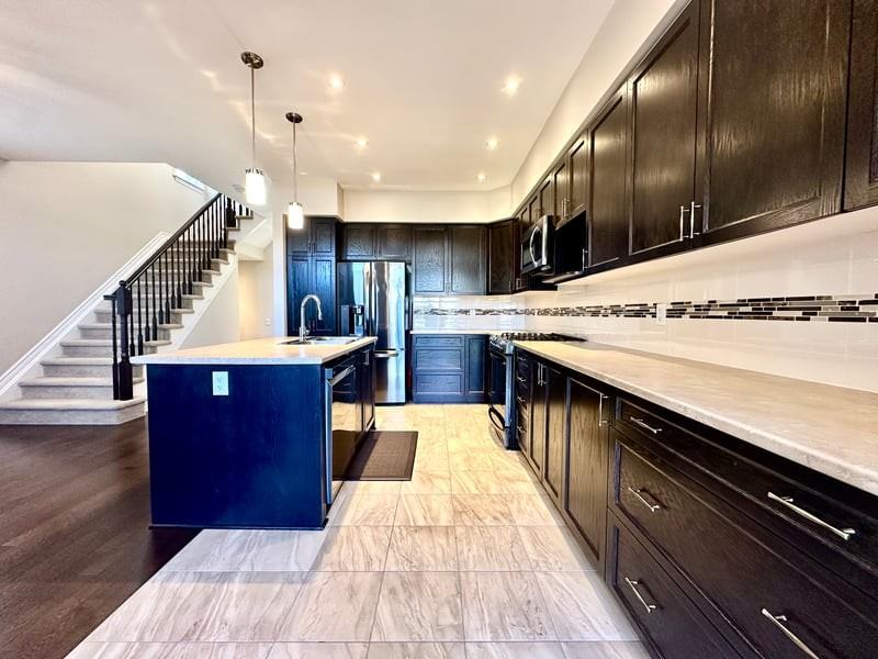 529 Rowers Way - Photo 4 of 14