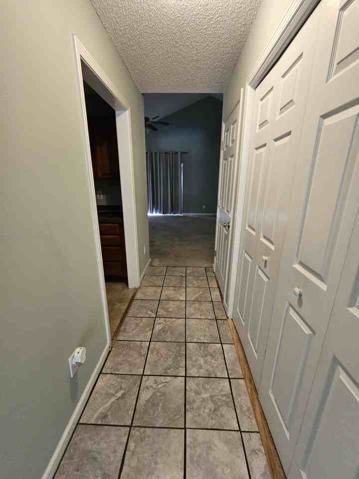 876 Sandmyrtle Cir #1 - Photo 4 of 24