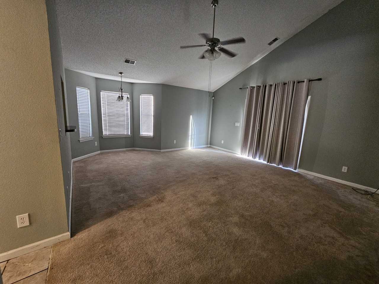 876 Sandmyrtle Cir #1 - Photo 7 of 24