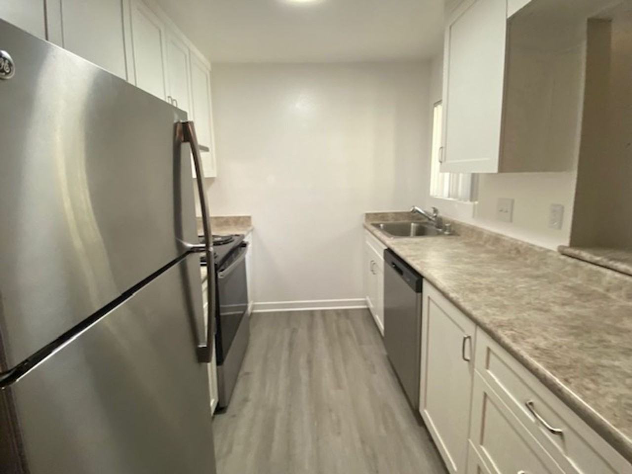 Oro Vista Apartments - Photo 6 of 19