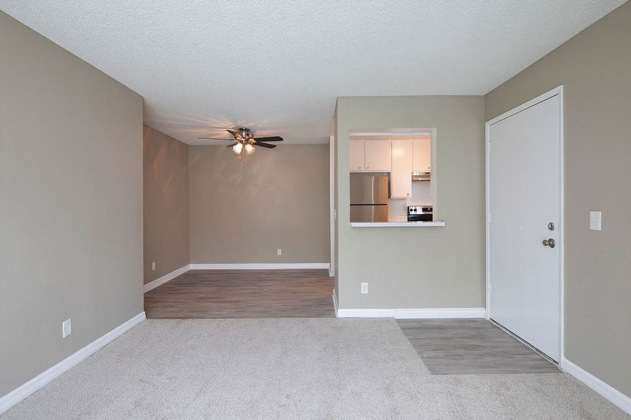 Oro Vista Apartments - Photo 7 of 19