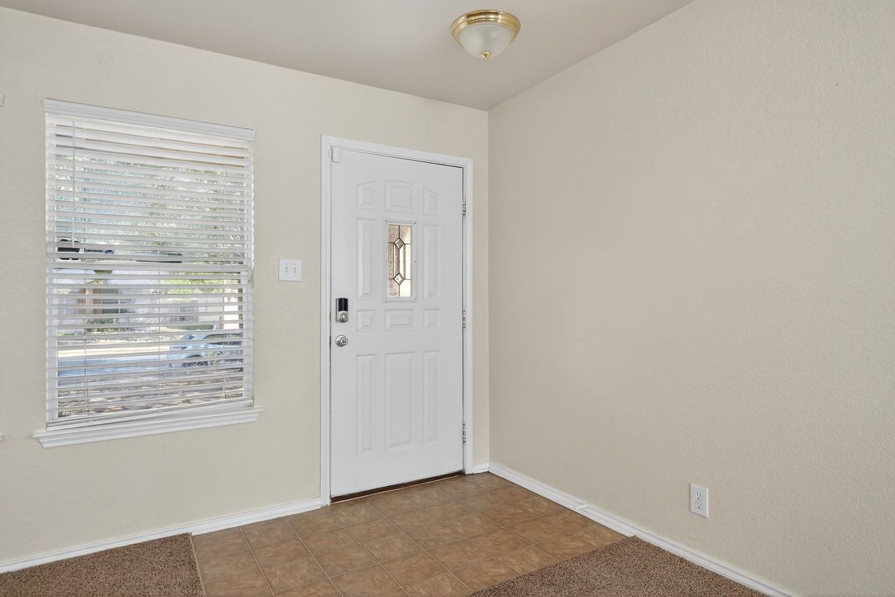 7719 Mesquite Farm #1 - Photo 4 of 28