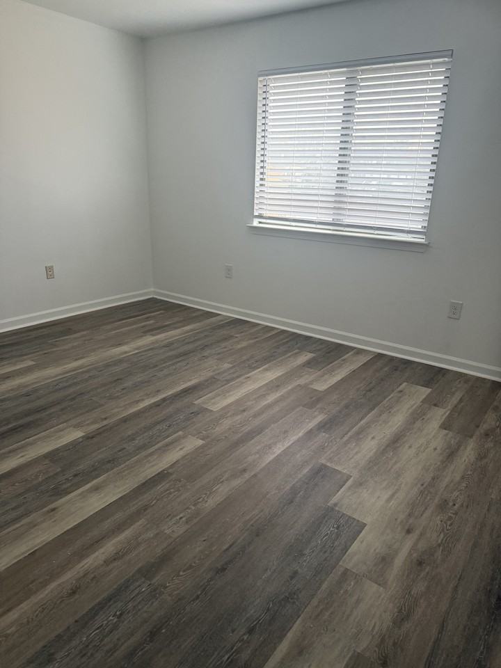 1830 Grandin Rd Sw #103 - Photo 4 of 8