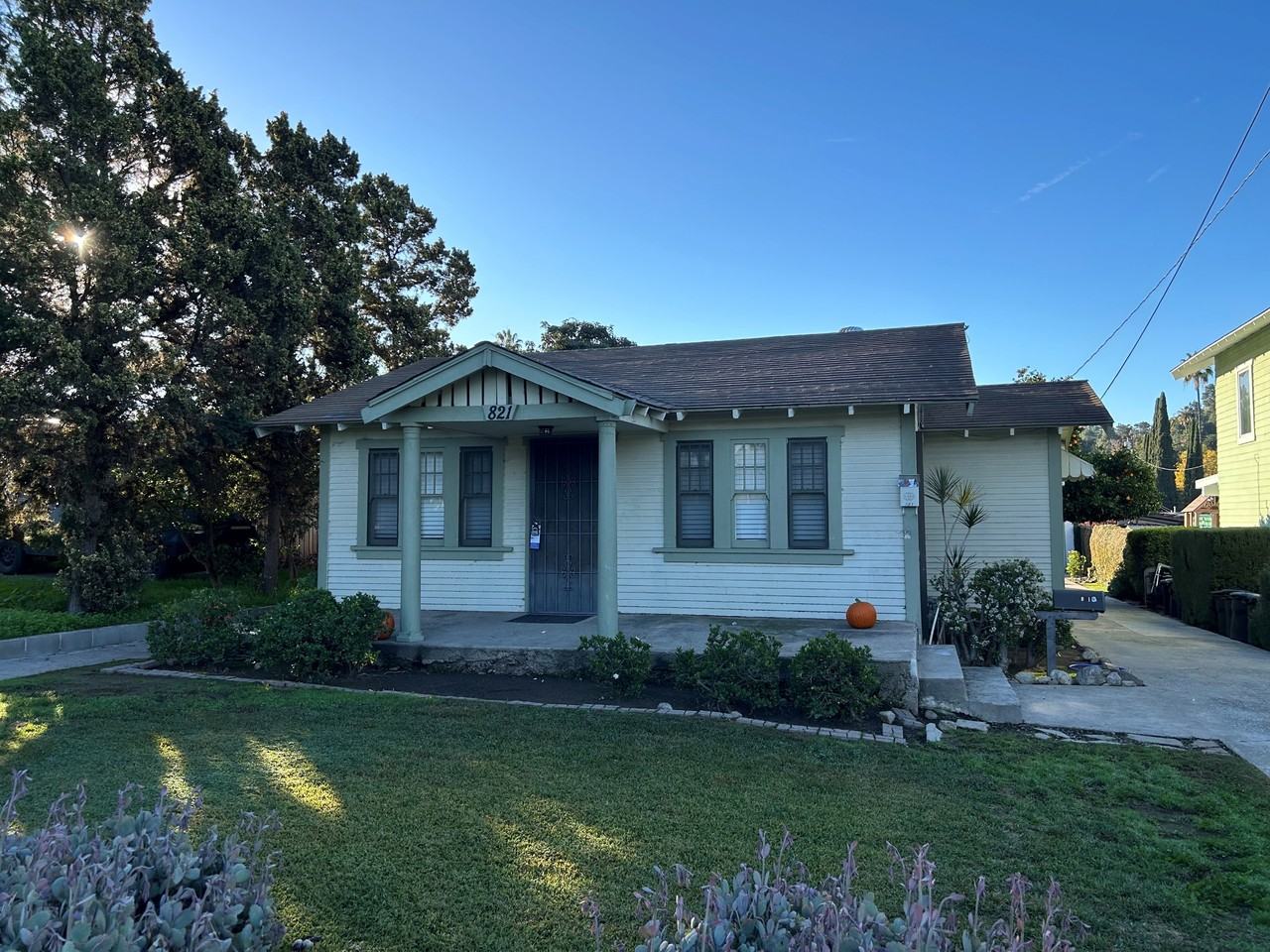 821-821 1/2 El Centro Street - 821 #821 - Photo 2 of 2