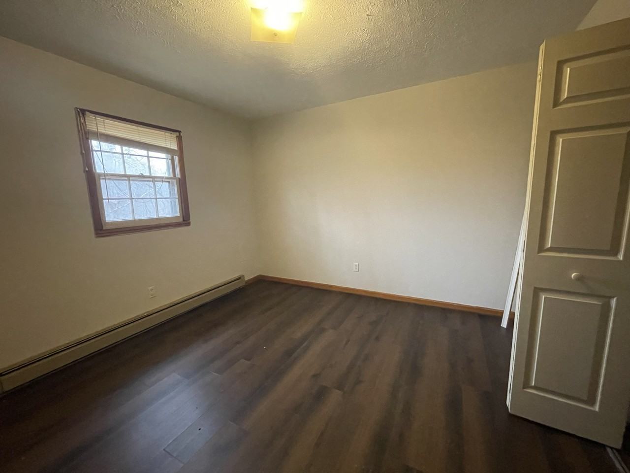 186 Loch Ln #302 - Photo 4 of 6