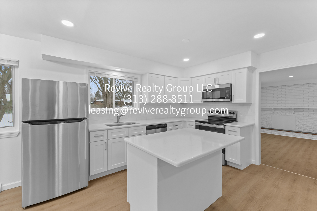 5337 Botsford Ave #1 - Photo 5 of 18