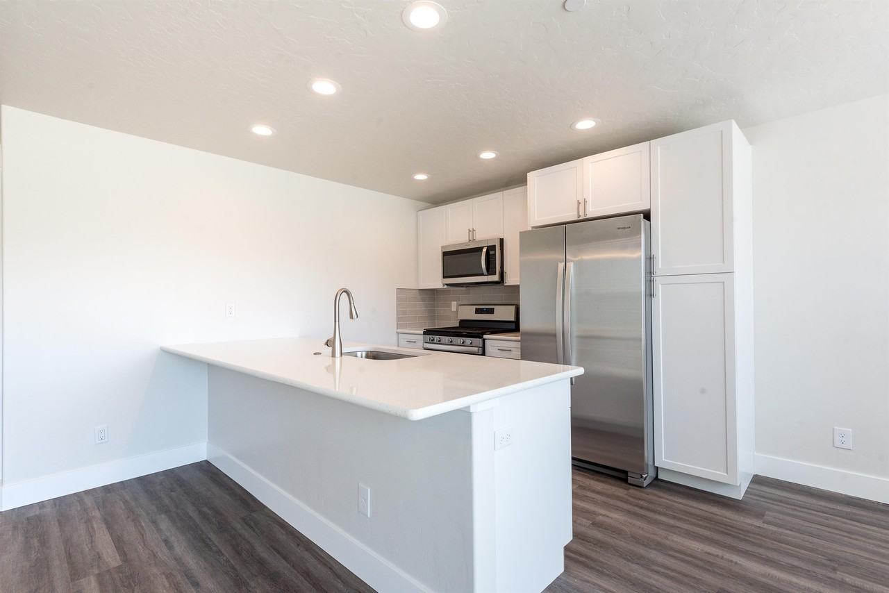 821 Nw 21st St #821 - Photo 7 of 14