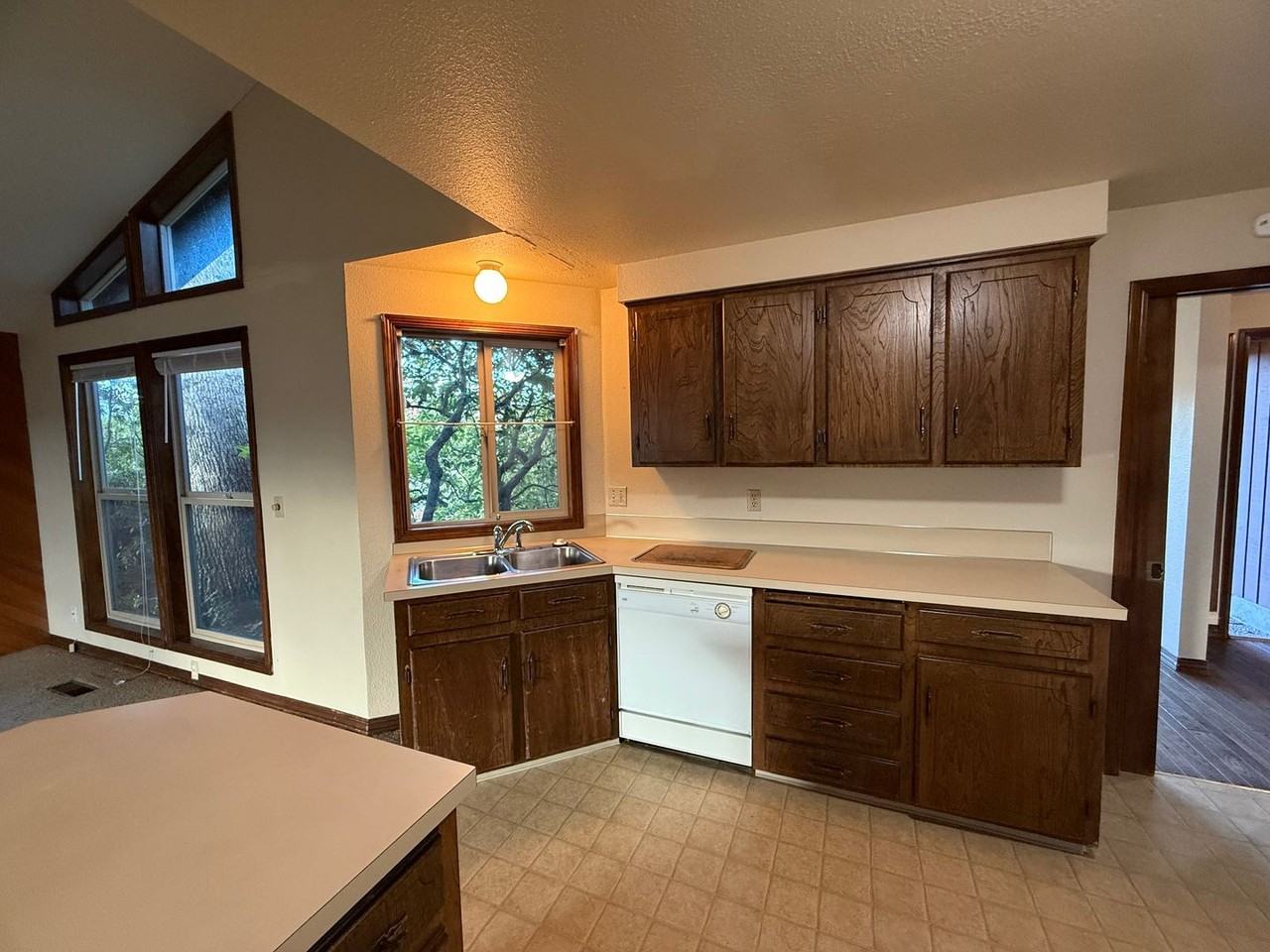 1150 Nw Sunnywood Ct - Photo 5 of 29
