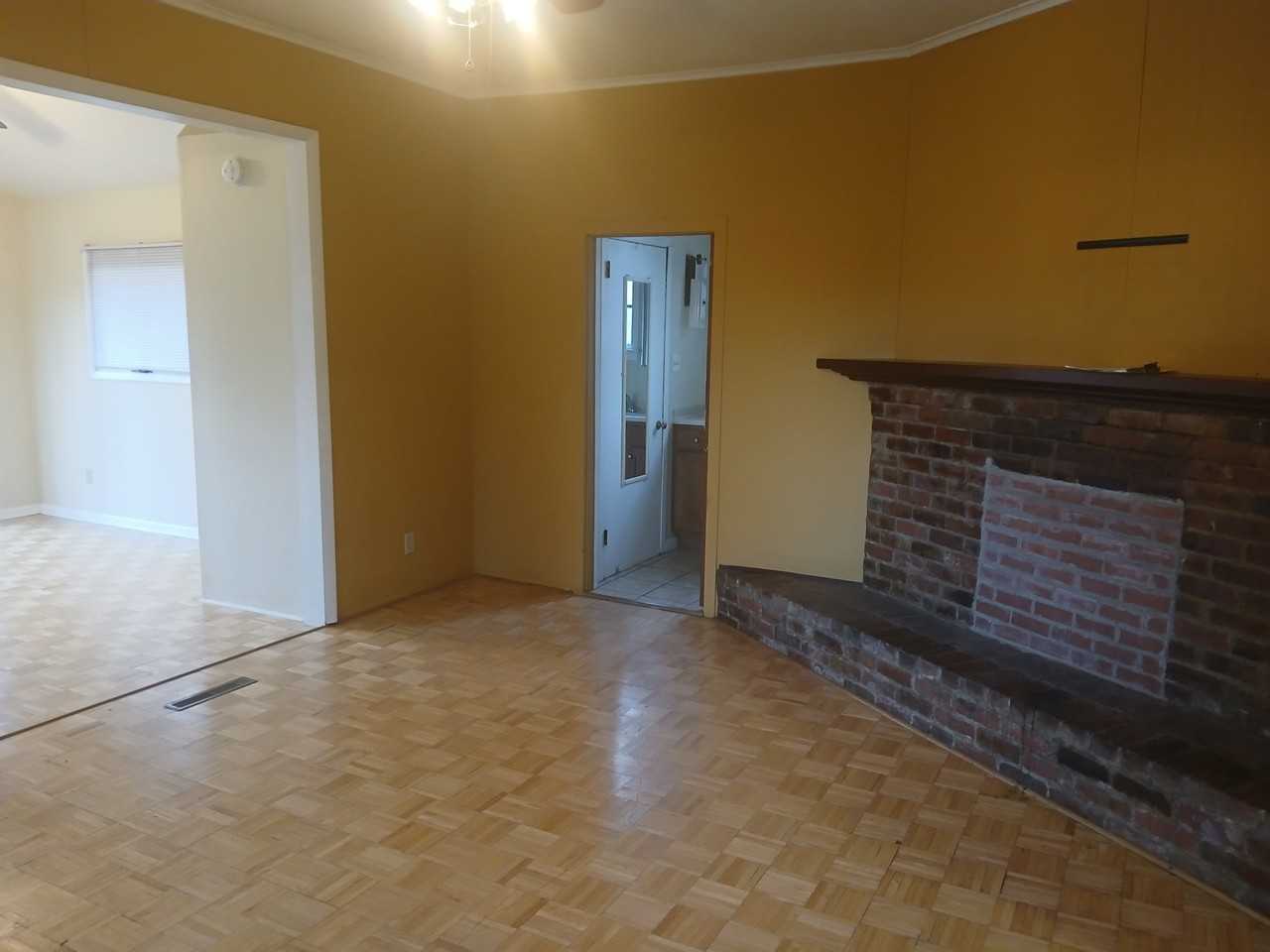 178 Chestnut Walk Dr #1 - Photo 2 of 7