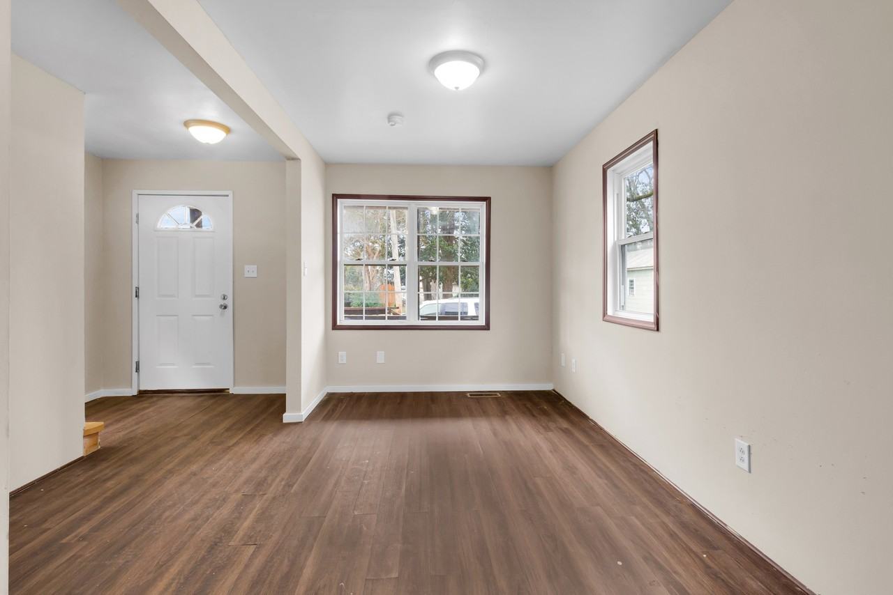 708 2nd Ave #1 - Photo 4 of 50