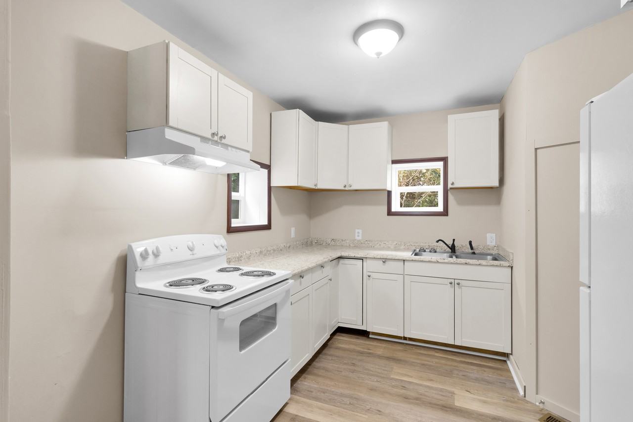 708 2nd Ave #1 - Photo 7 of 50