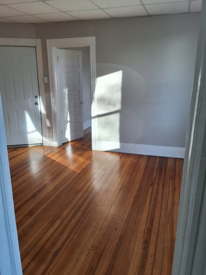 6 S Clinton St #6 - Photo 2 of 6