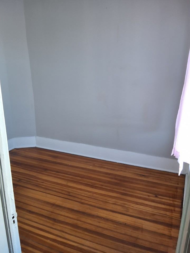 6 S Clinton St #6 - Photo 4 of 6