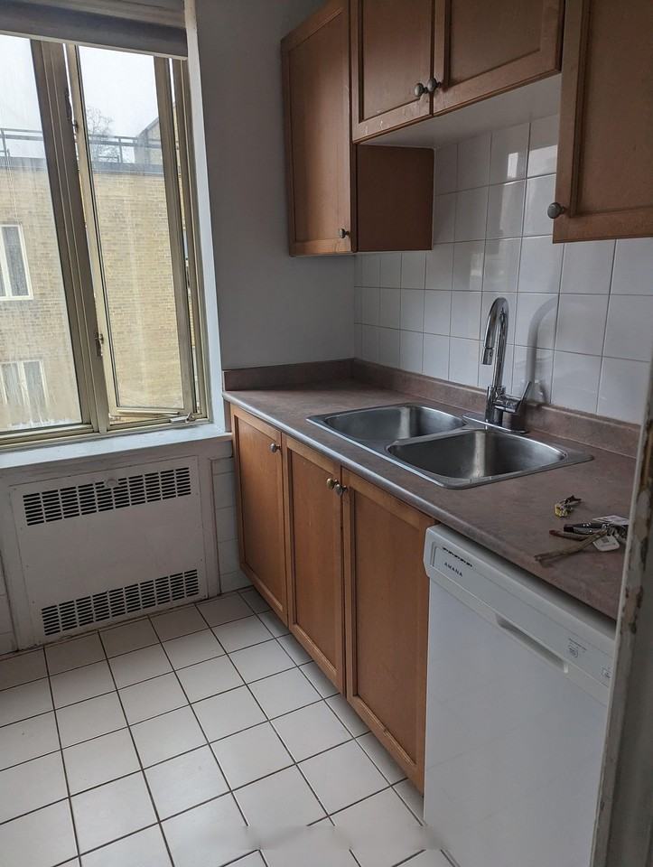 150 The Dorchester #432 - Photo 3 of 7