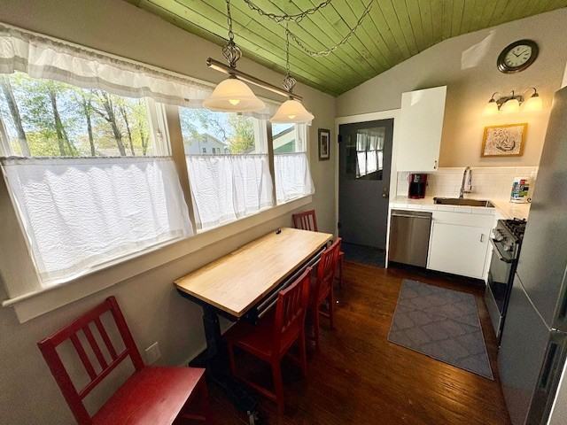 516 East Street - B #B - Photo 5 of 16