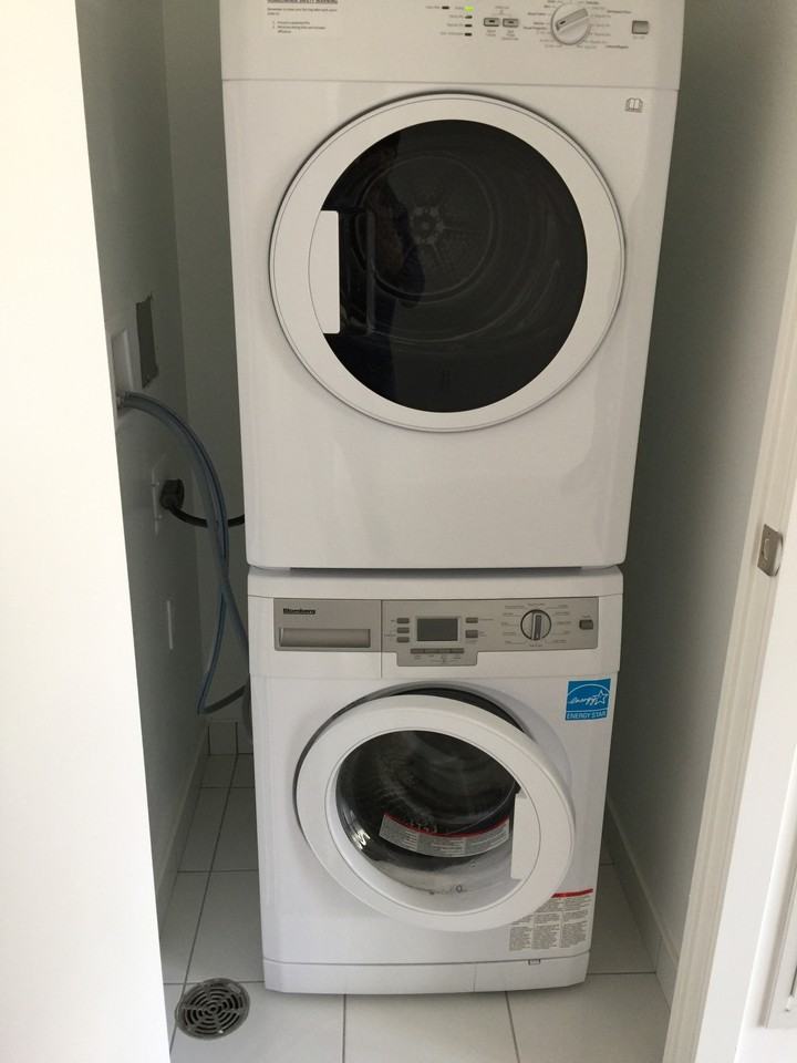 501 Rise Condominiums #322 - Photo 4 of 8