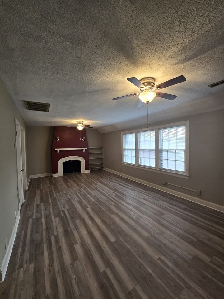 934 South Broadway - 8 #8 - Photo 2 of 17