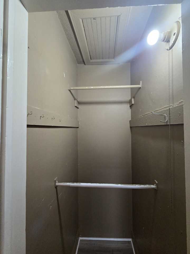 934 South Broadway - 8 #8 - Photo 4 of 17