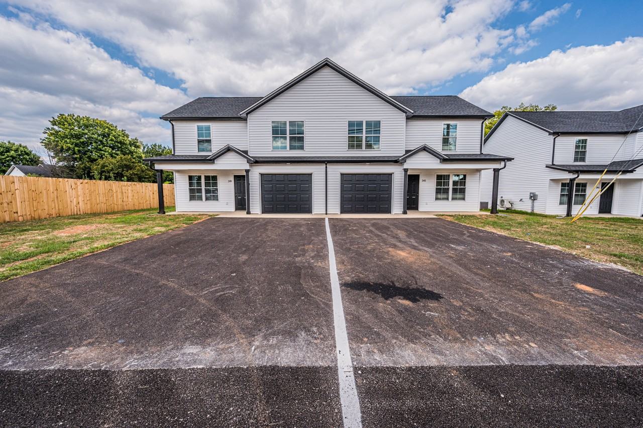 237 Whispering Hills Blvd #1 - Photo 2 of 32