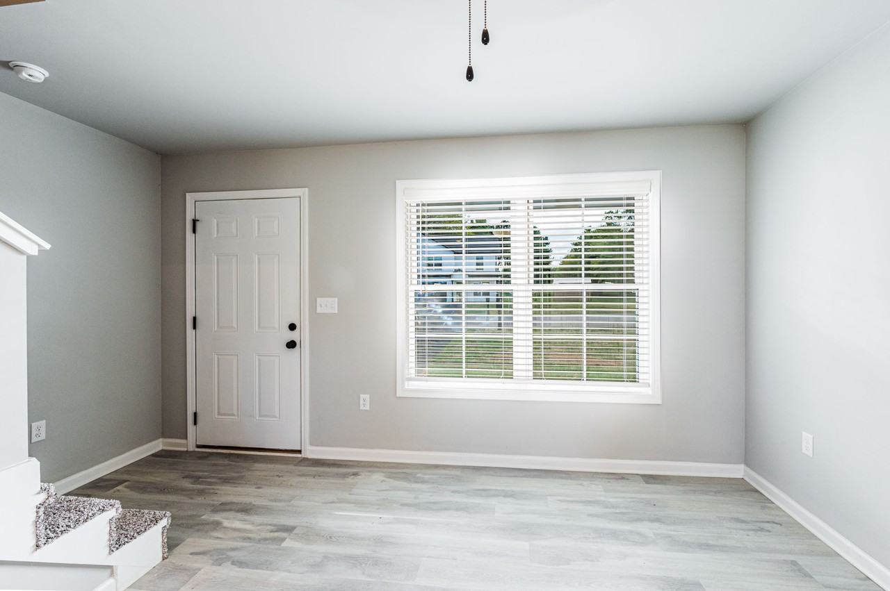 237 Whispering Hills Blvd #1 - Photo 6 of 32