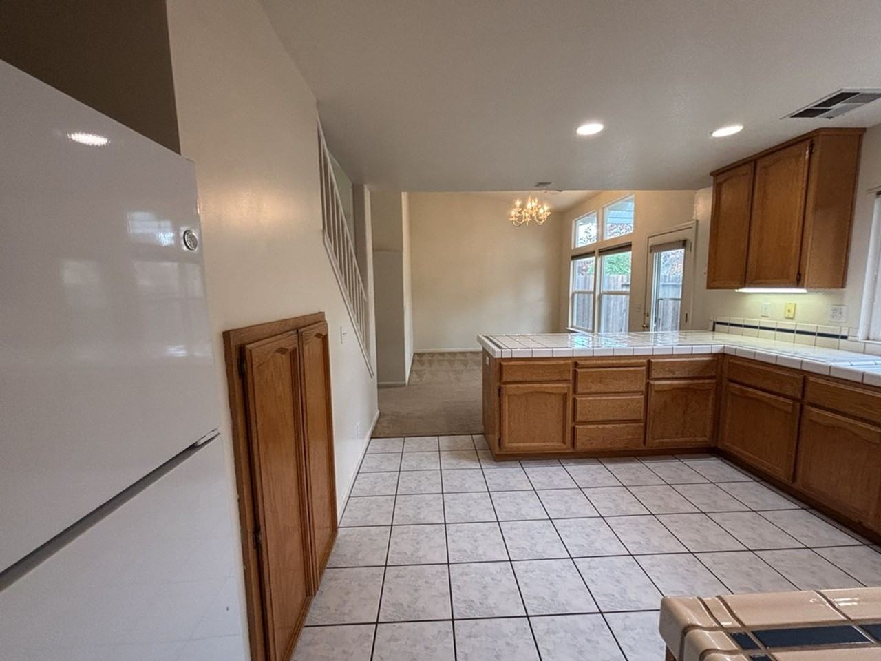 2266 Halsey Cir - Photo 6 of 33